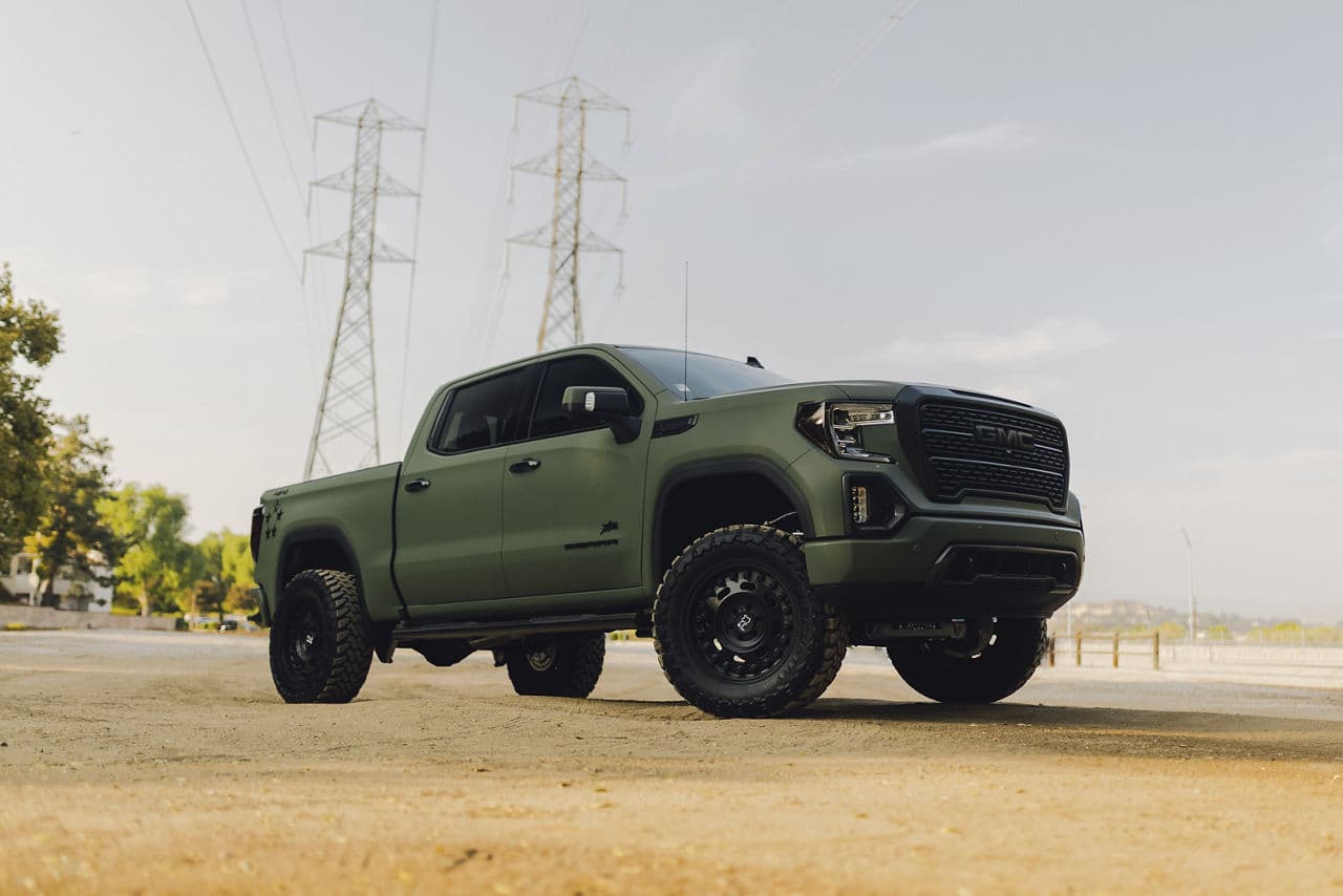 Front view of 2020 GMC Sierra Denali with wheels