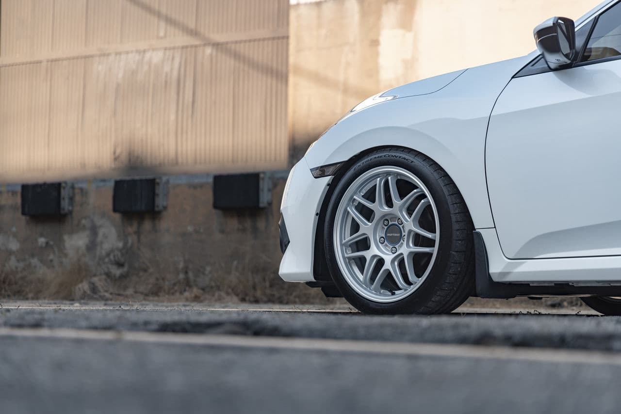 Detail view of 2020 Honda Civic with tuner wheels