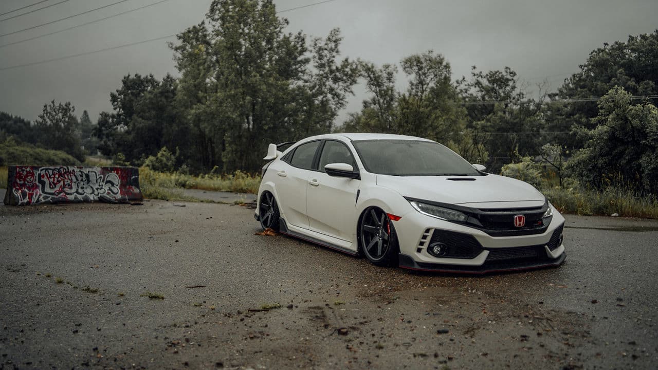 Front view of 2020 Honda Civic Type R with wheels