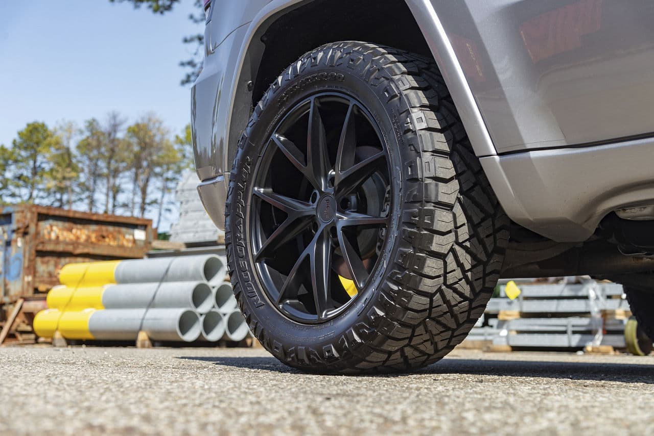 Interior of 2020 Jeep Cherokee with wheels