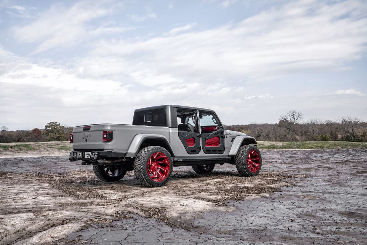 Front view of 2020 Jeep Gladiator with truck suv wheels
