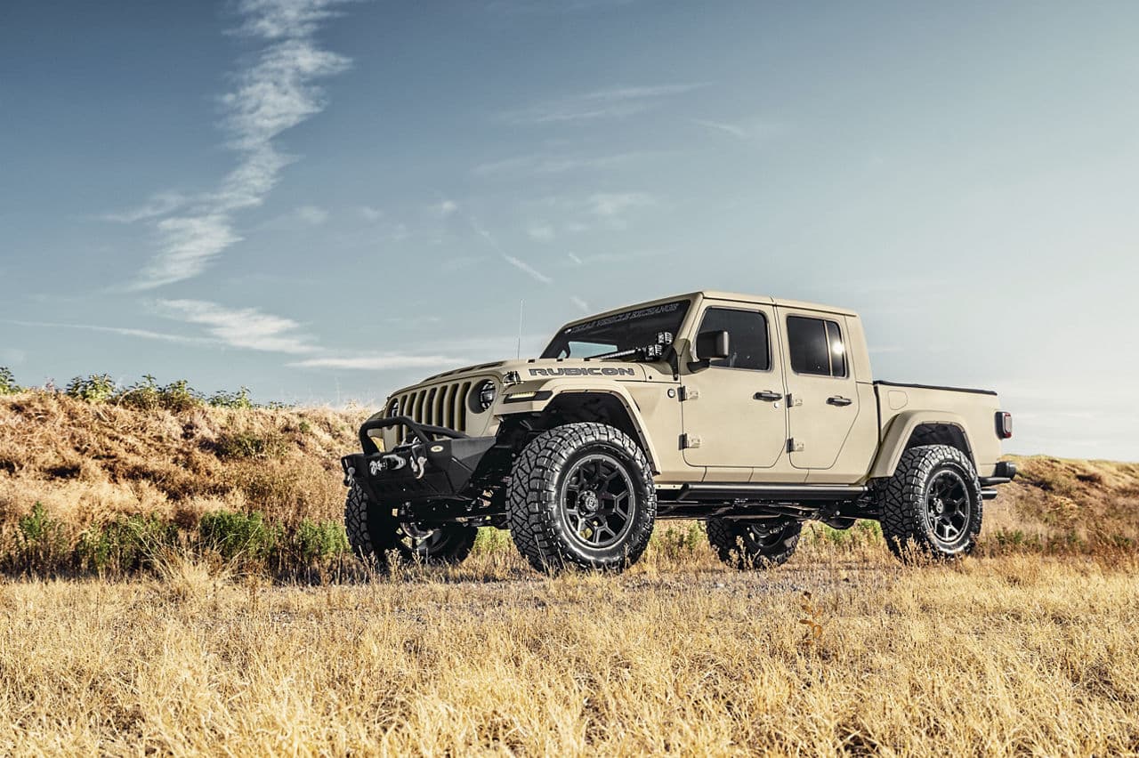 Front view of 2020 Jeep Gladiator with wheels