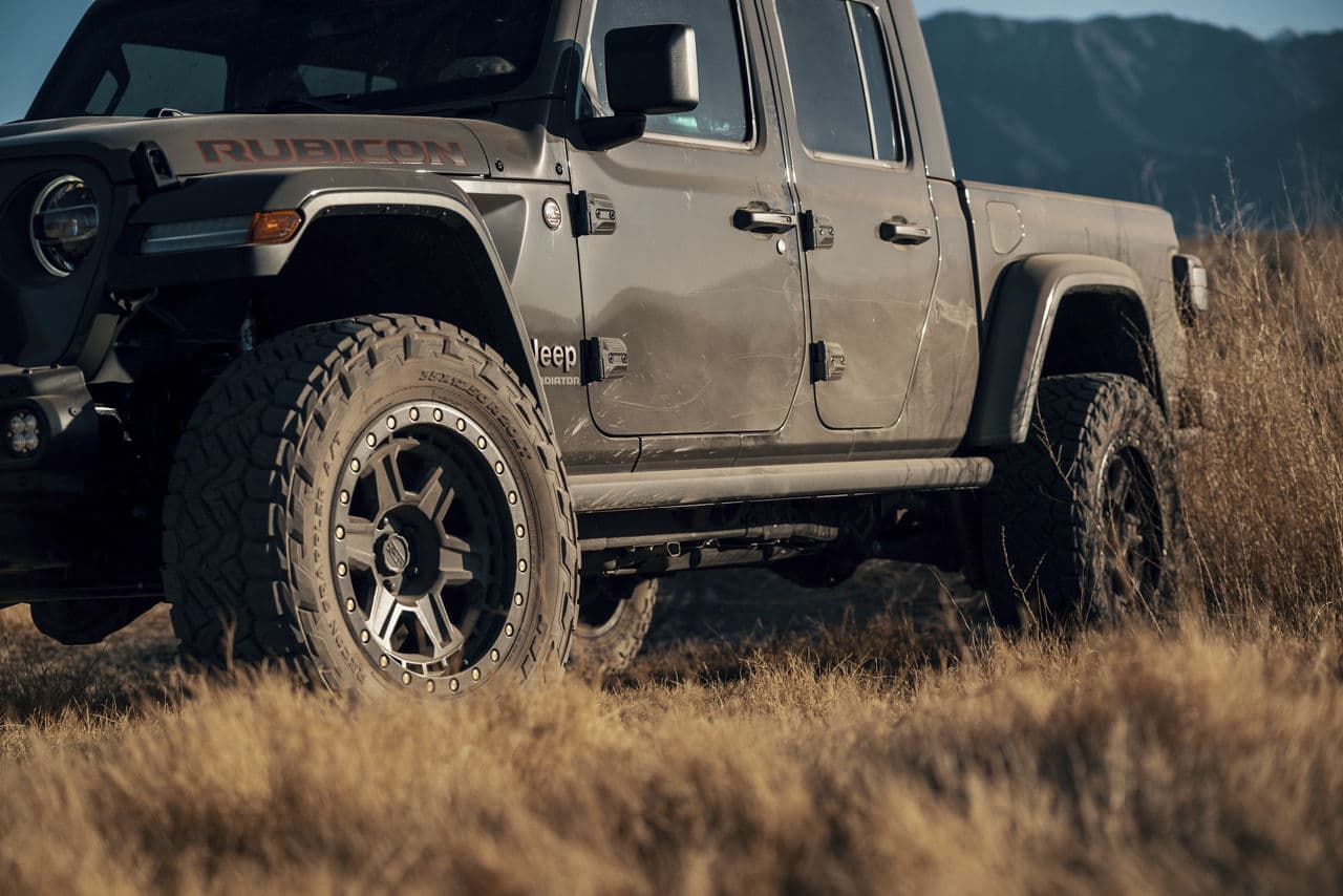 Front view of 2020 Jeep Gladiator with wheels