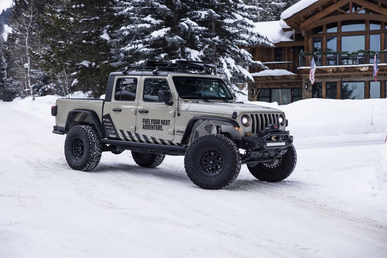 Front view of 2020 Jeep Gladiator with wheels