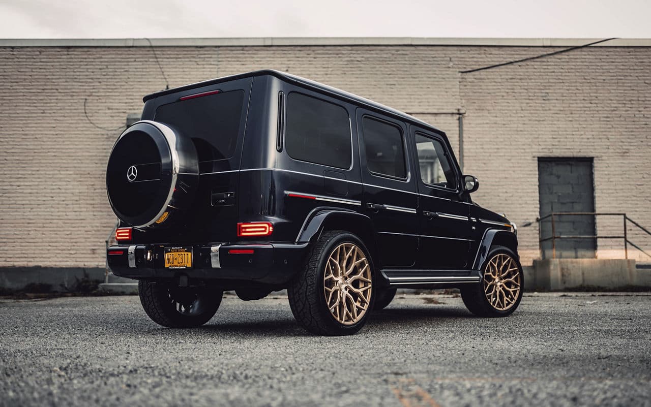 Side profile of 2020 Mercedes-Benz G Class with vehicle wraps