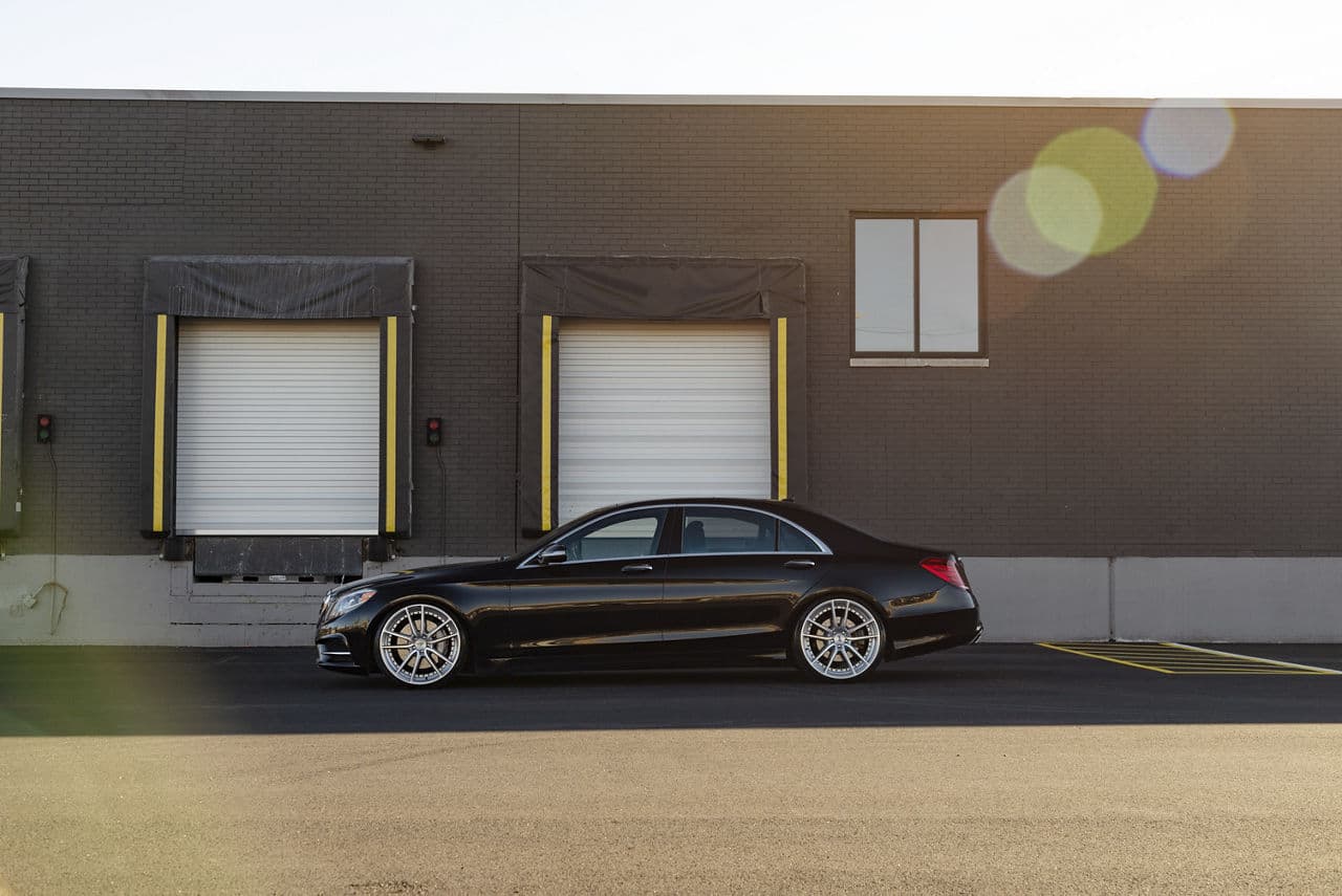 Front view of 2020 Mercedes-Benz S550 with wheels