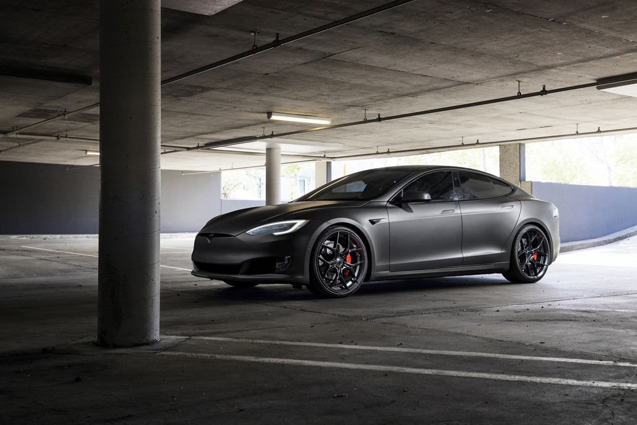 Front view of 2020 Tesla Model S with wheels