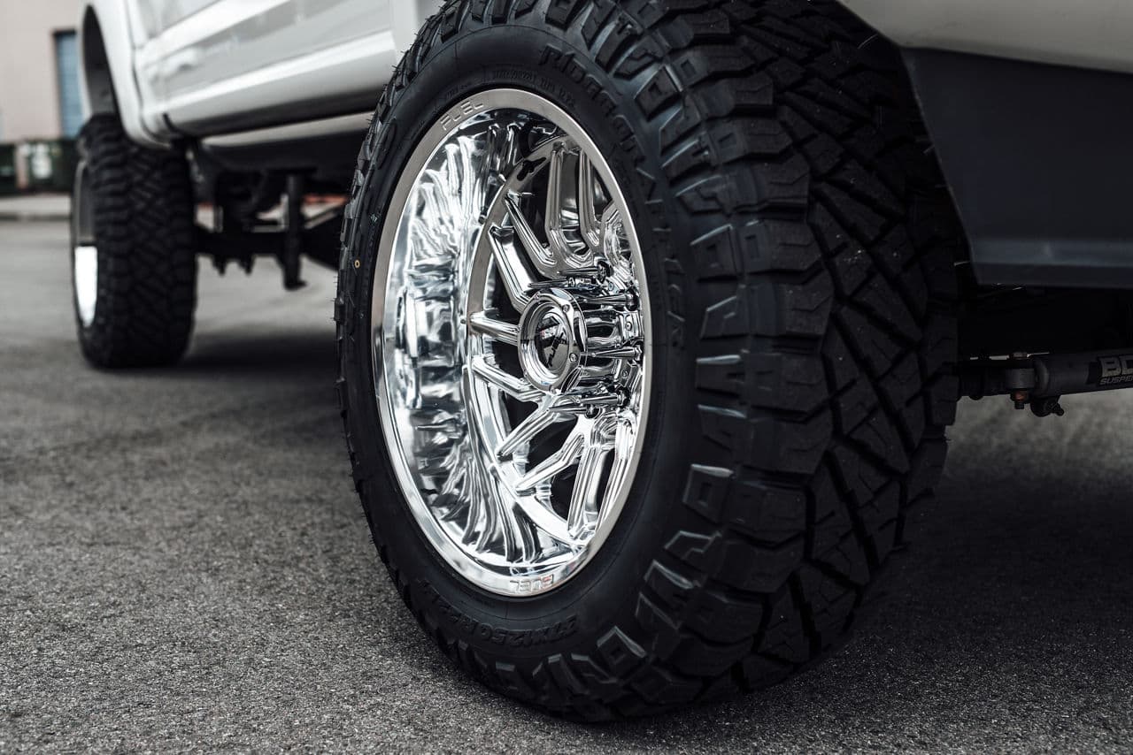 Side profile of 2021 Ford F350 with wheels