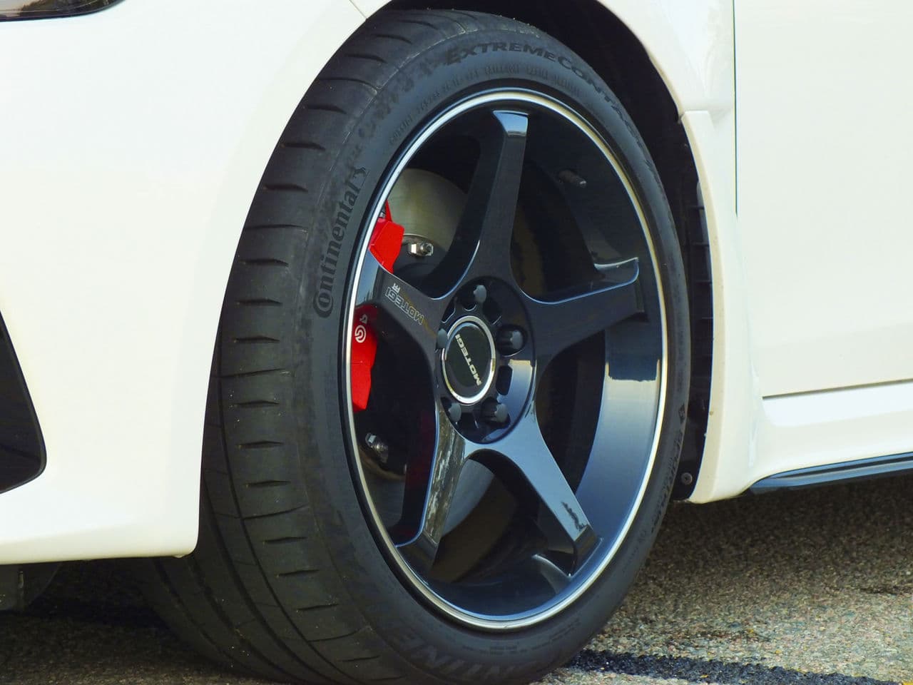 Rear view of 2021 Honda Civic Type R with tuner wheels