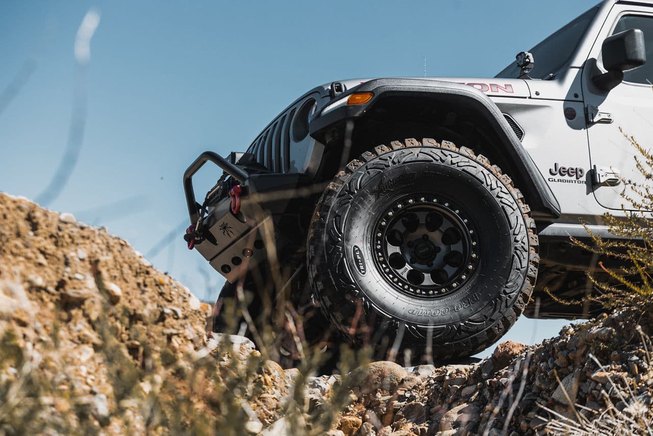 Detail view of 2021 Jeep Gladiator with vehicle wraps