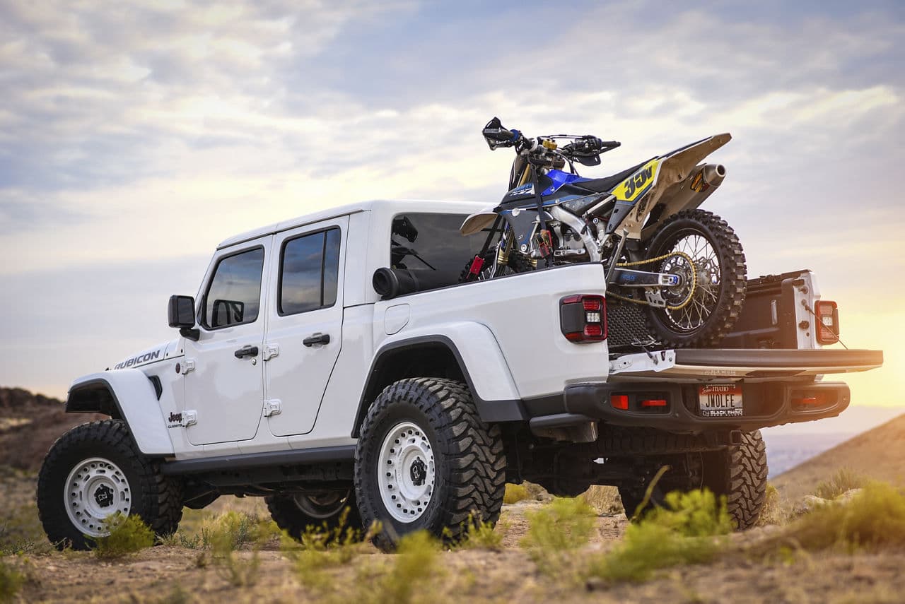 Interior of 2021 Jeep Gladiator with wheels