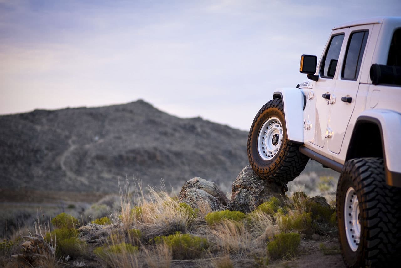 Detail view of 2021 Jeep Gladiator with wheels