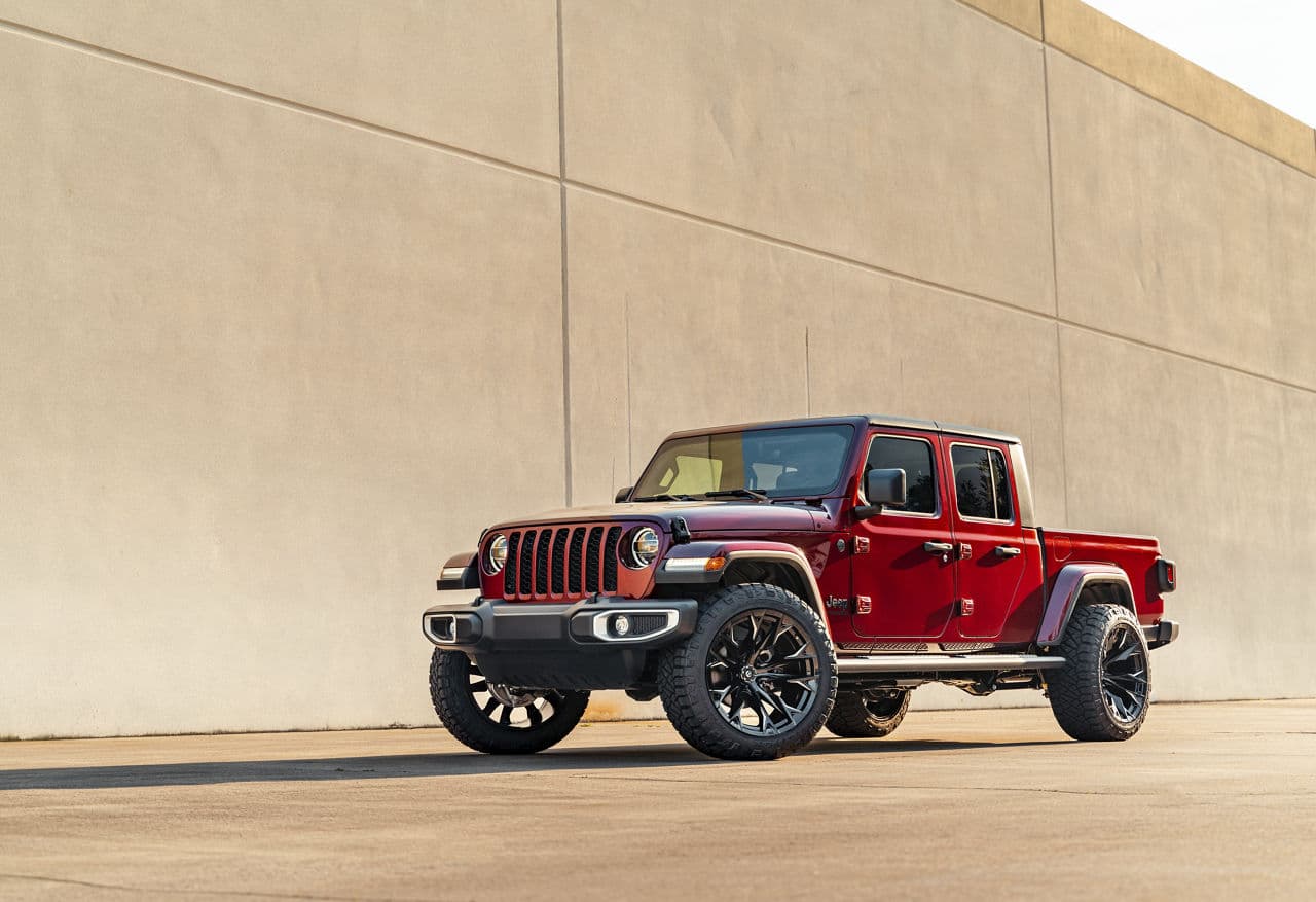 Front view of 2021 Jeep Gladiator with wheels