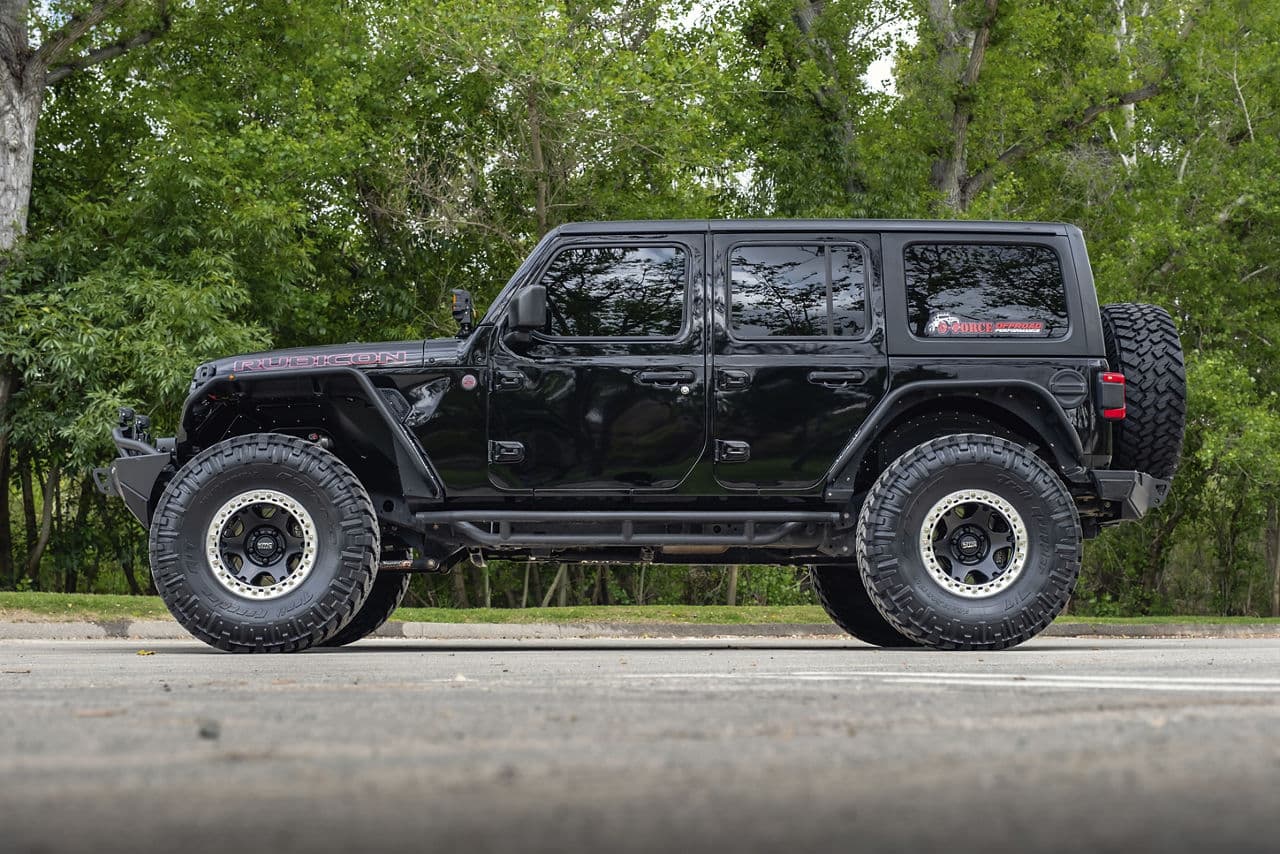 Side profile of 2021 Jeep Wrangler with wheels
