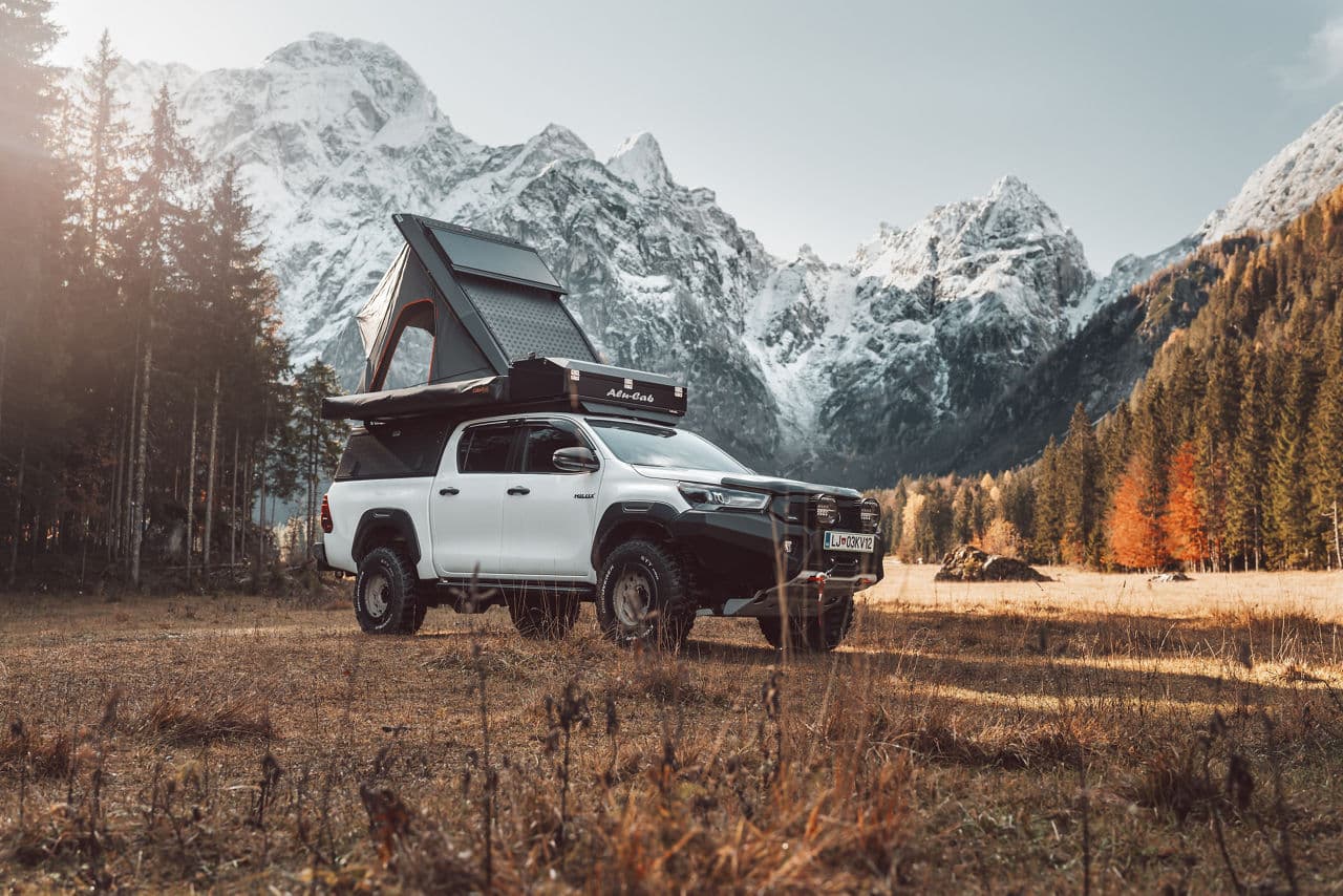 Detail view of 2021 Toyota Hilux with wheels
