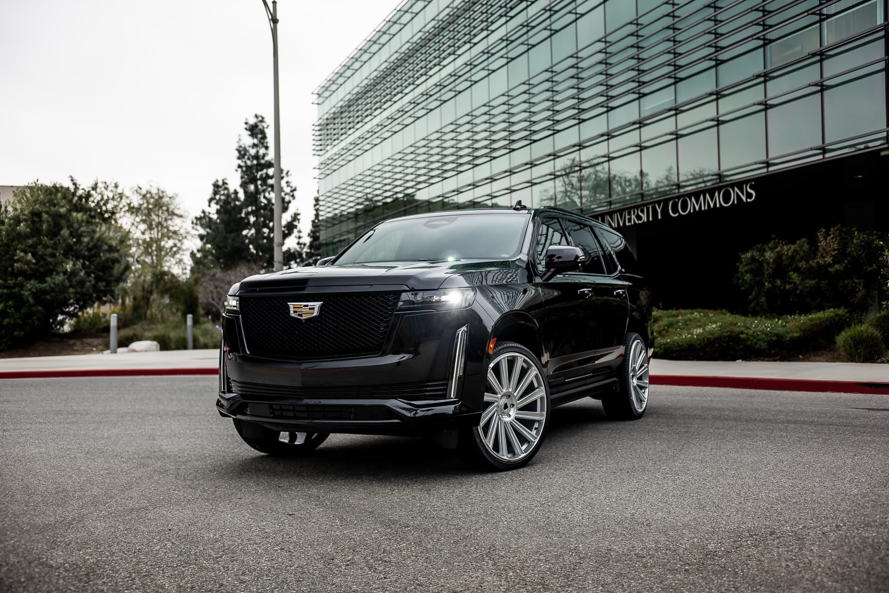 2022 Cadillac Escalade — wheels, side profile
