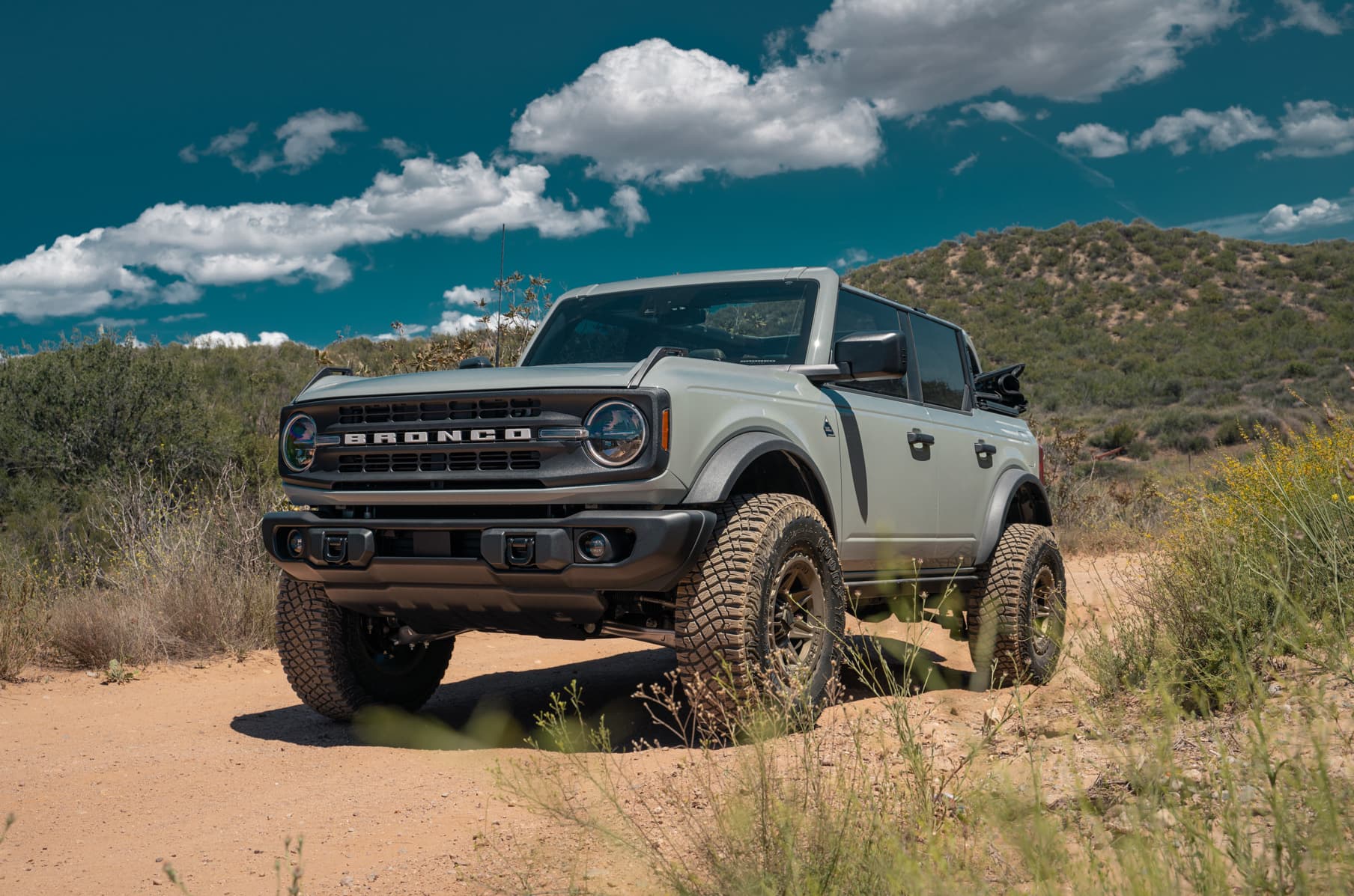 2022 Ford Bronco — wheels, detail view
