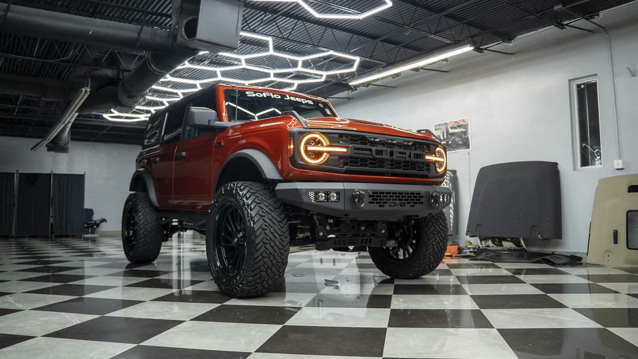 Side profile of 2022 Ford Bronco with wheels