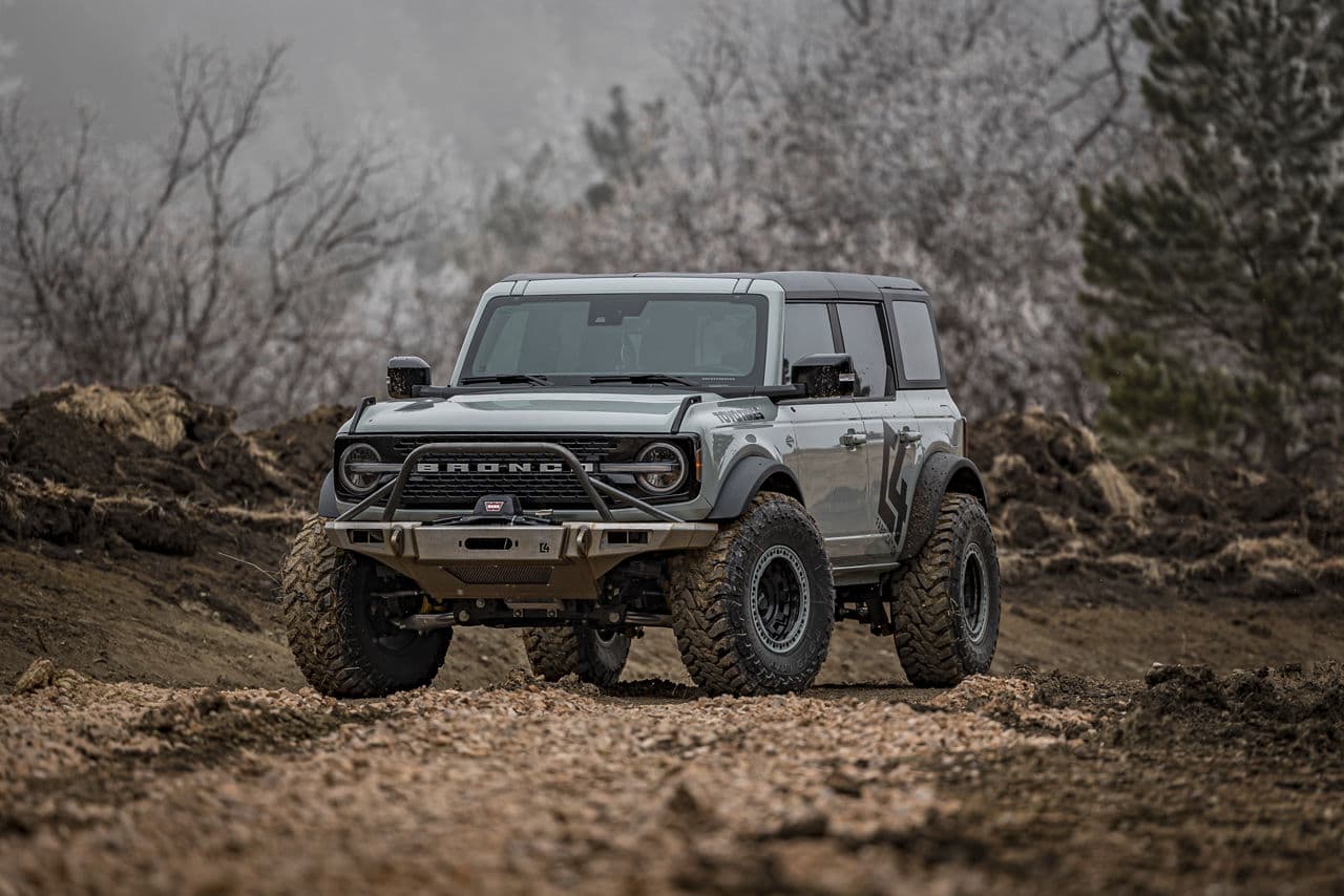 Front view of 2022 Ford Bronco with wheels