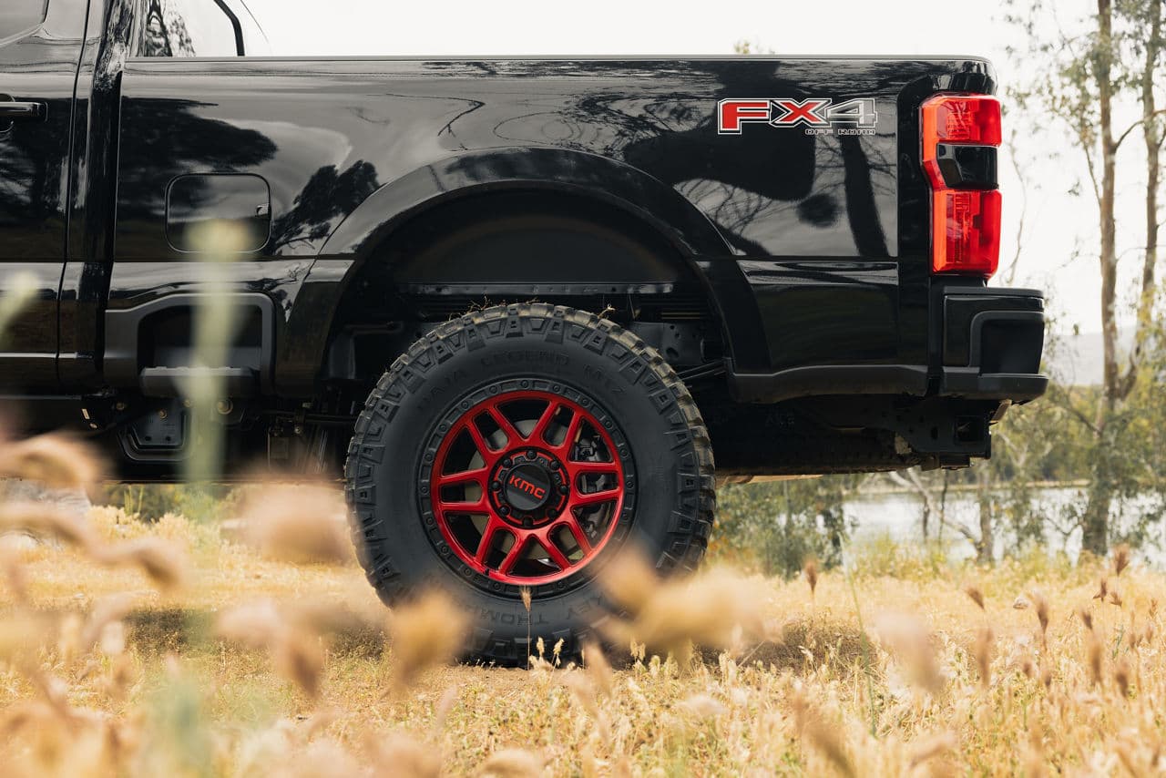 Side profile of 2022 Ford F250 with vehicle wraps