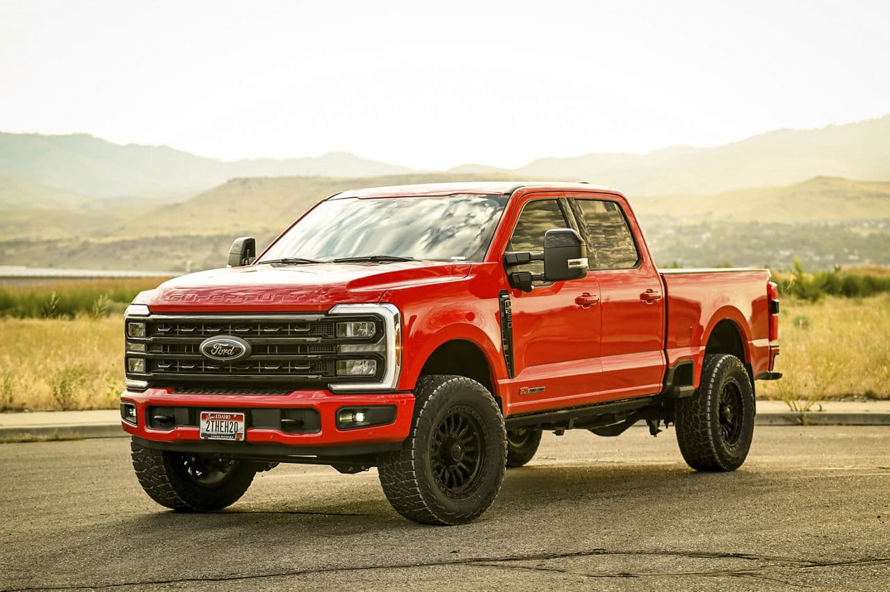 Side profile of 2022 Ford F350 with wheels