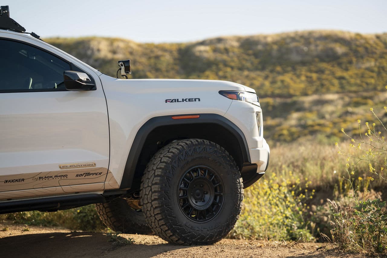Side profile of 2022 GMC Canyon with truck suv wheels