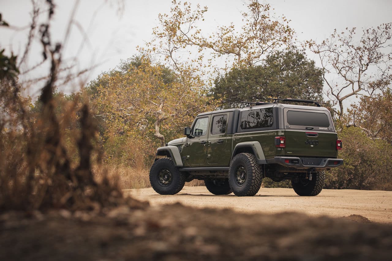 Detail view of 2022 Jeep Gladiator with vehicle wraps