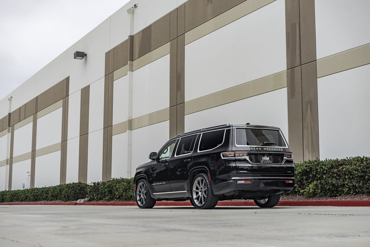 Side profile of 2022 Jeep Grand Wagoneer with wheels