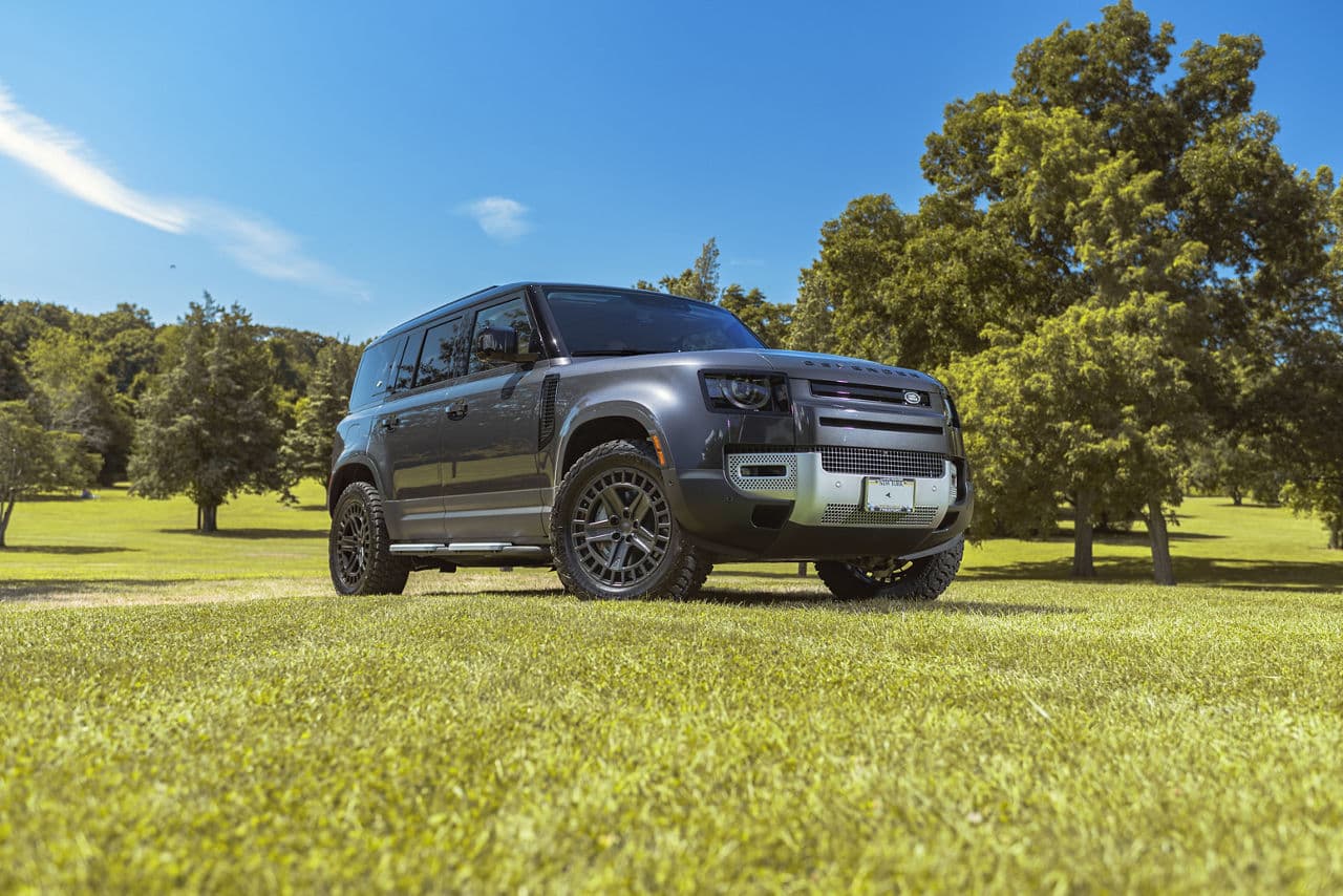 Side profile of 2022 Land Rover Defender with wheels