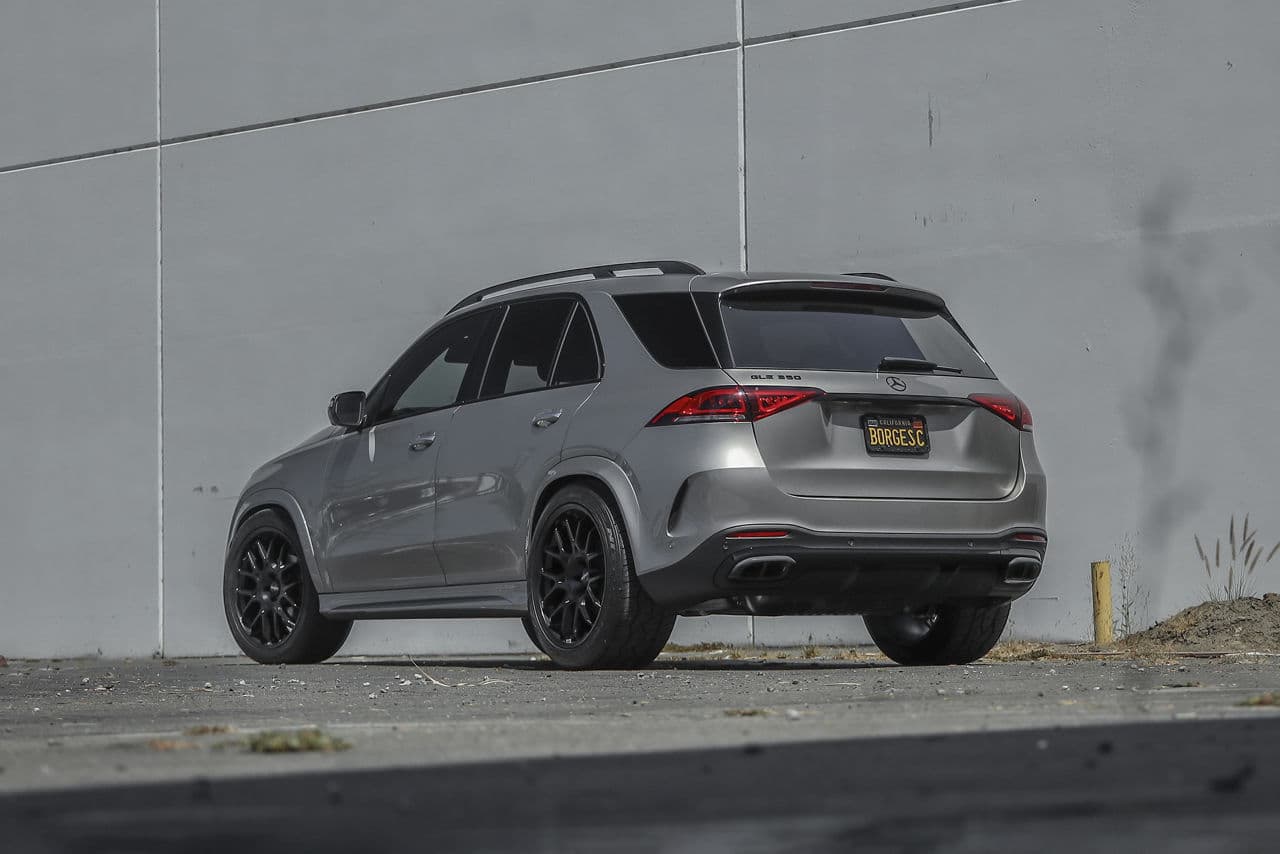 Rear view of 2022 Mercedes-Benz GLE with wheels