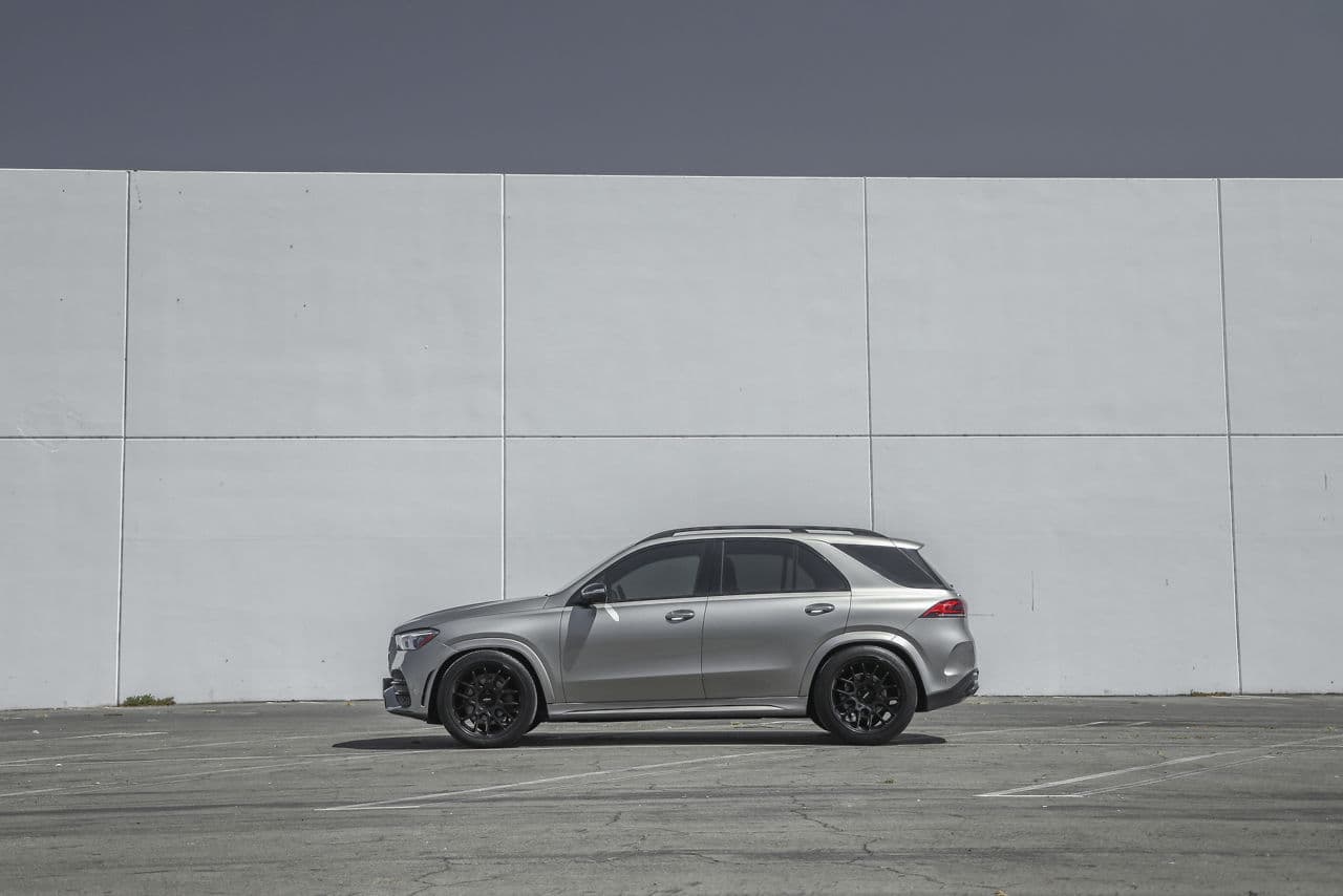 Interior of 2022 Mercedes-Benz GLE with wheels