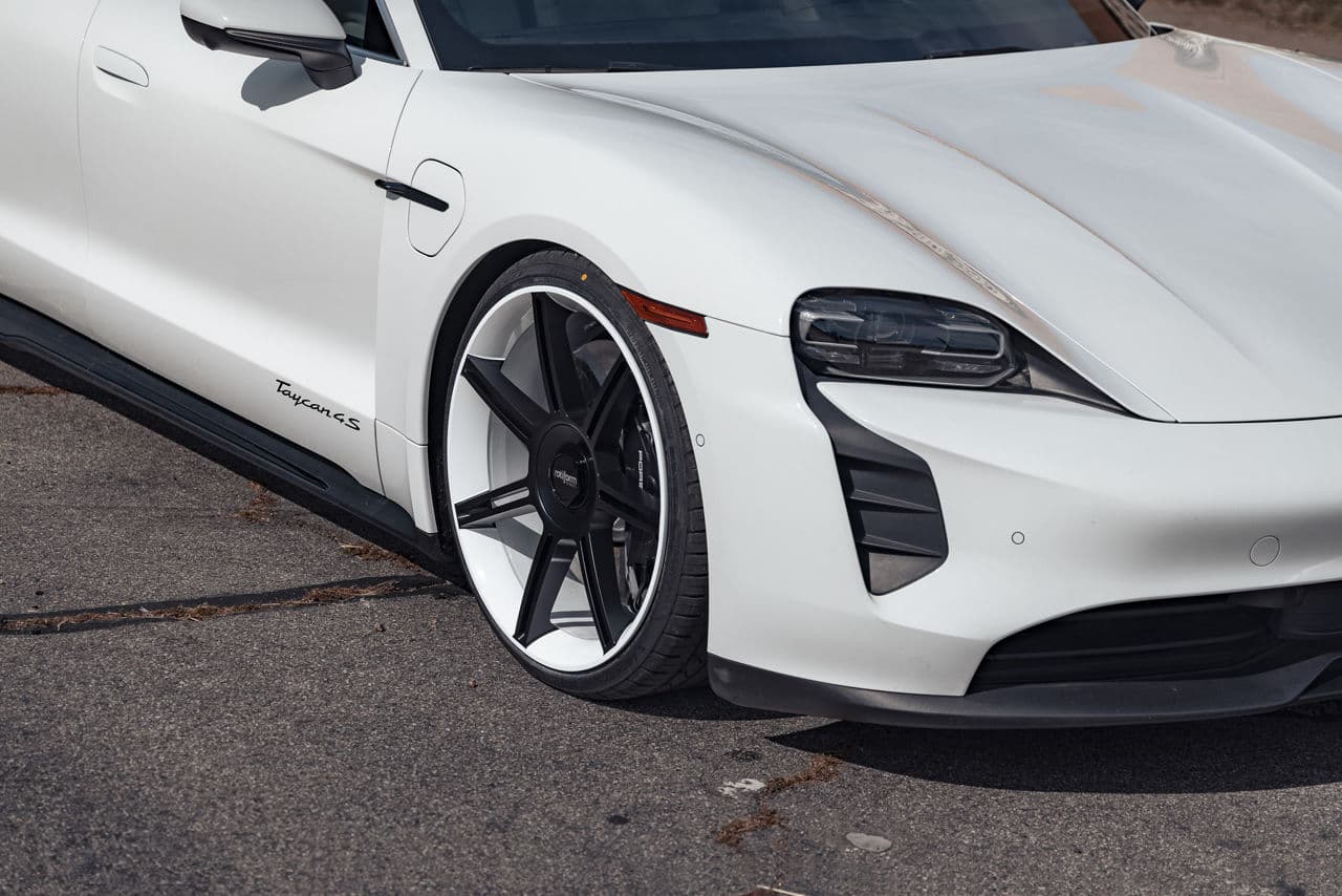 Side profile of 2022 Porsche Taycan with wheels