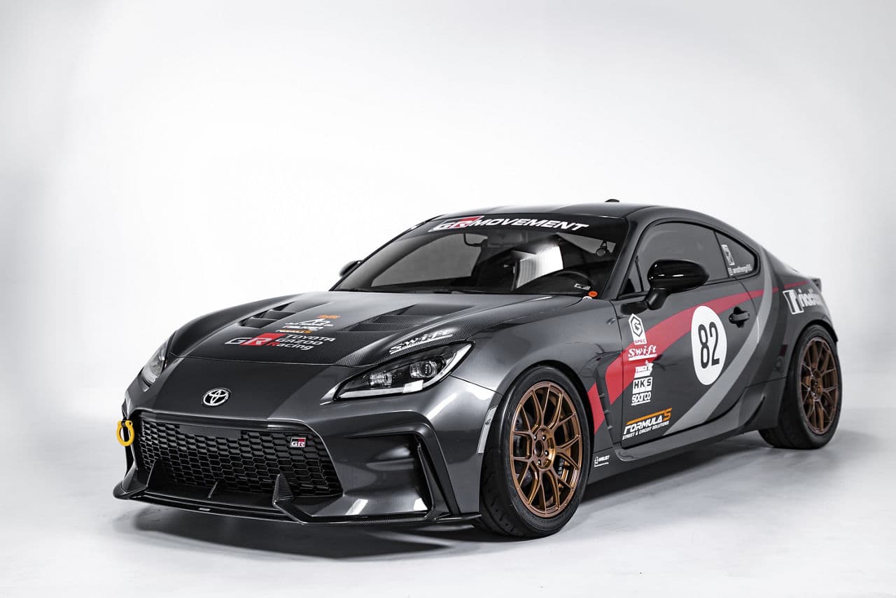 Front view of 2022 Toyota GR86 with wheels