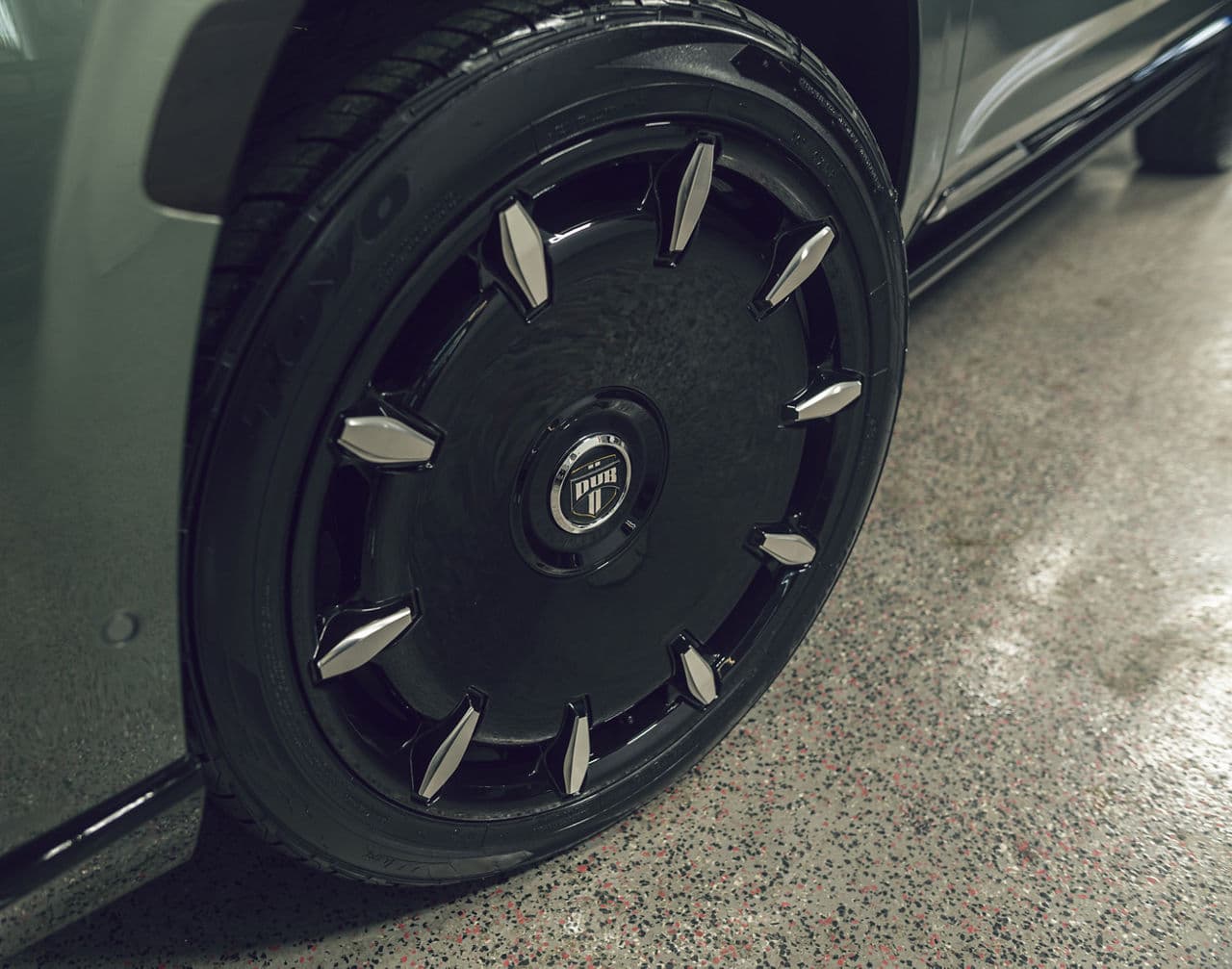 Side profile of 2023 Cadillac Escalade with wheels