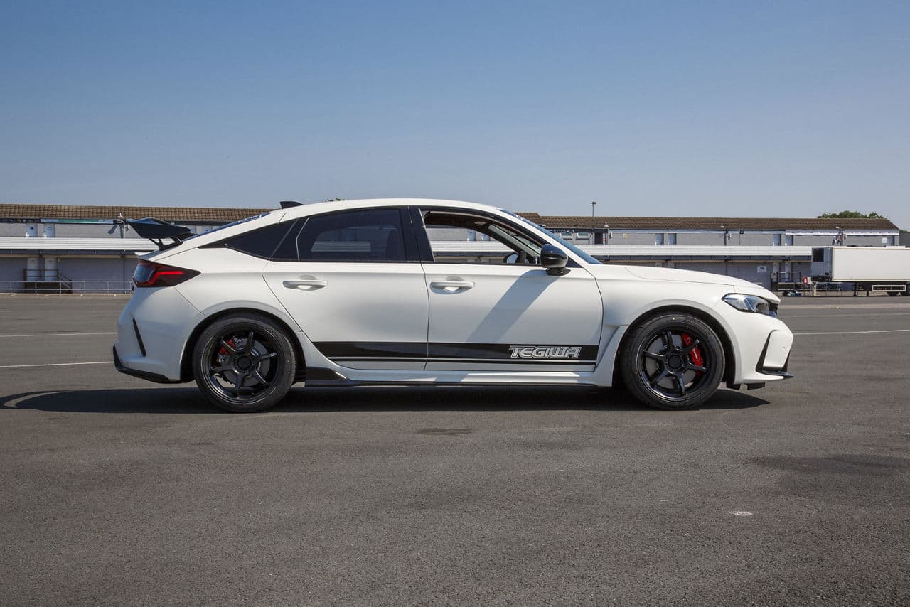 Interior of 2023 Honda Civic Type-R with wheels