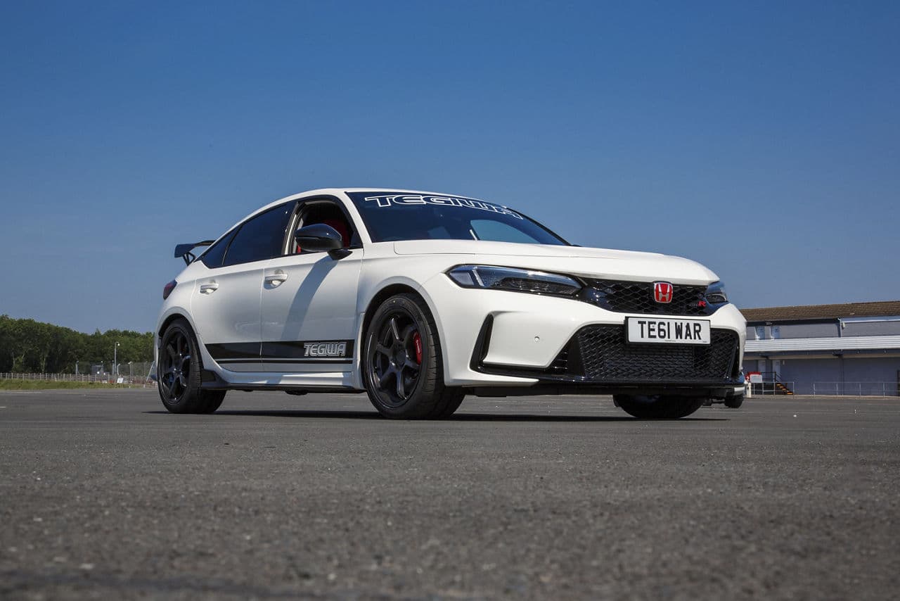 Detail view of 2023 Honda Civic Type-R with wheels