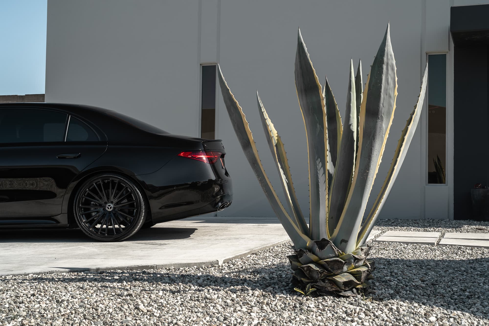 2023 Mercedes-Benz S580 — wheels, interior