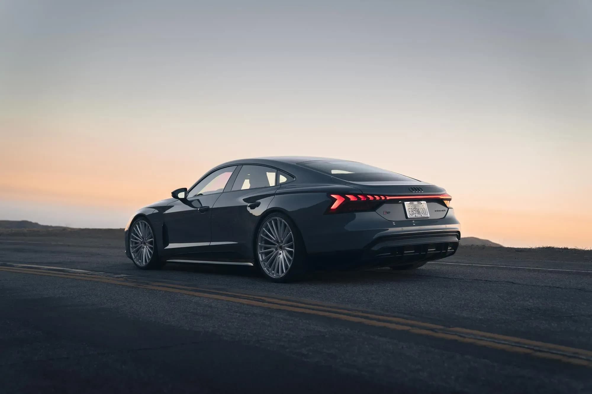 2024 Audi E-Tron GT RS — wheels, interior